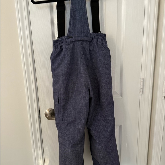 Boys ski bibs weatherproof 32° brand size 7/8 &
10/12 smoke-free home good cond - Picture 6 of 15